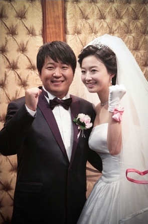 정형돈-한유라 부부, 생일파티 사진 공개 “알콩달콩 부럽다”
