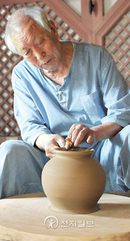 [명인이야기-옹기장 배요섭] 잊혀진 ‘푸레도기’ 재현으로 꽃 핀 70년 옹기인생