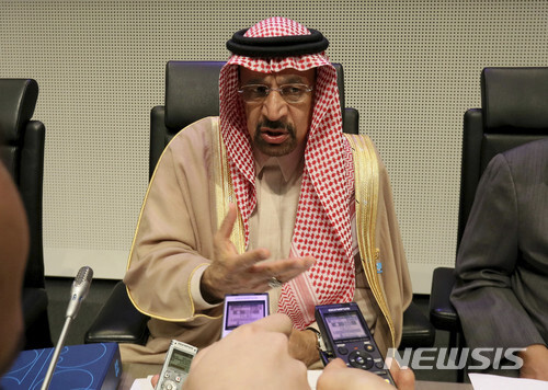 30일 석유수출국기구(OPEC) 회의에 참석한 칼리드 알 팔리흐 사우디 석유장관. (출처: 뉴시스)