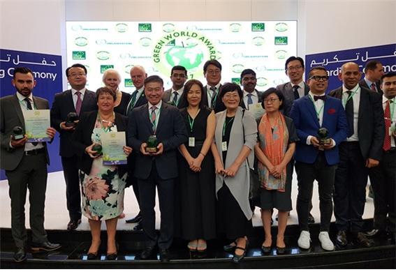 전남 순천시가 두바이에서 개최된 ‘그린월드어워즈(The Green World Awards)’시상식에서 세계적 친환경 우수 도시로 금상을 수상했다. (제공: 순천시) ⓒ천지일보(뉴스천지) 2017.12.12