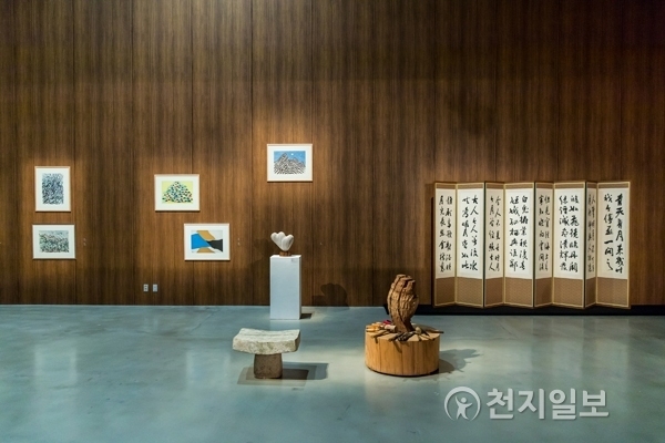 ‘김종영-붓으로 조각하다 ’전 전경. (제공: 예술의전당) ⓒ천지일보(뉴스천지) 2017.12.24