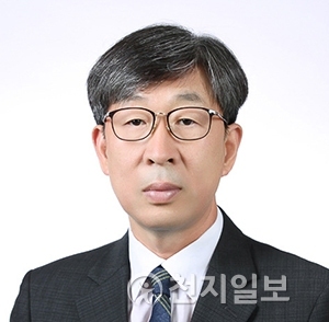 이심훈 아산교육지원청 교육장. (제공: 아산교육지원청) ⓒ천지일보(뉴스천지) 2017.12.31