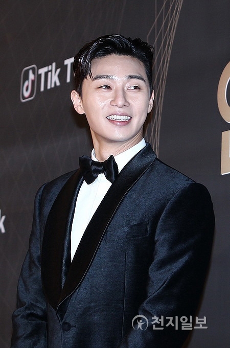 [포토] ‘2017 KBS 연기대상’ 박서준 ‘미소마저도 잘생김’
