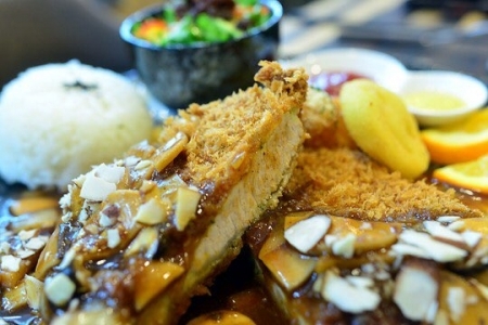 봉유 성산일출봉점 흑돼지 돈까스 (제공: 봉유)