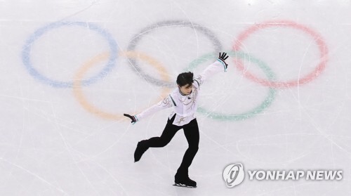 17일 강릉아이스아레나에서 열린 2018 평창동계올림픽 피겨 남자 싱글 프리스케이팅에서 일본의 하뉴 유즈루가 연기를 펼치고 있다. (출처: 연합뉴스)