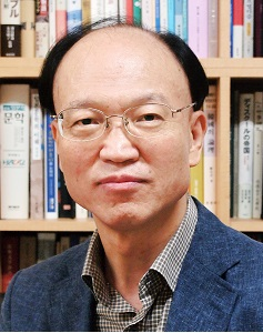 한국외국어대학교 일본언어문화학부의 최재철 명예교수. (제공: 한국외국어대학교)