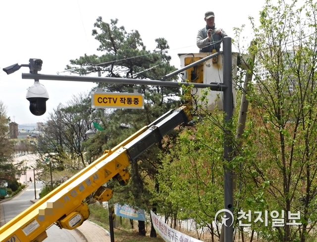 경기 수원시 화서2동 일원 방범용 CCTV 설치 모습. (제공: 수원시) ⓒ천지일보(뉴스천지) 2018.5.9