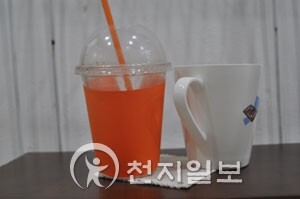 일회용 컵과 머그컵. ⓒ천지일보(뉴스천지)