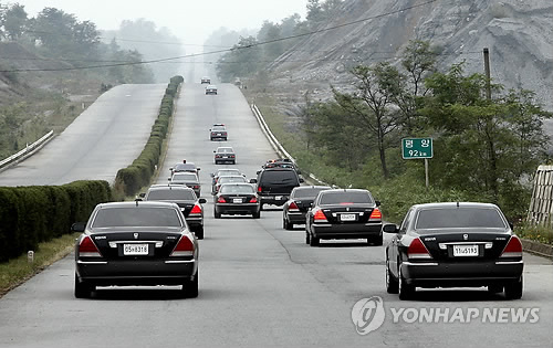 개성에서 평양으로 향하는 고속도로. (출처: 연합뉴스)