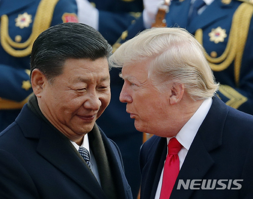 도널드 트럼프 미국 대통령(오른쪽)과 시진핑 중국 국가 주석. (출처: 뉴시스)