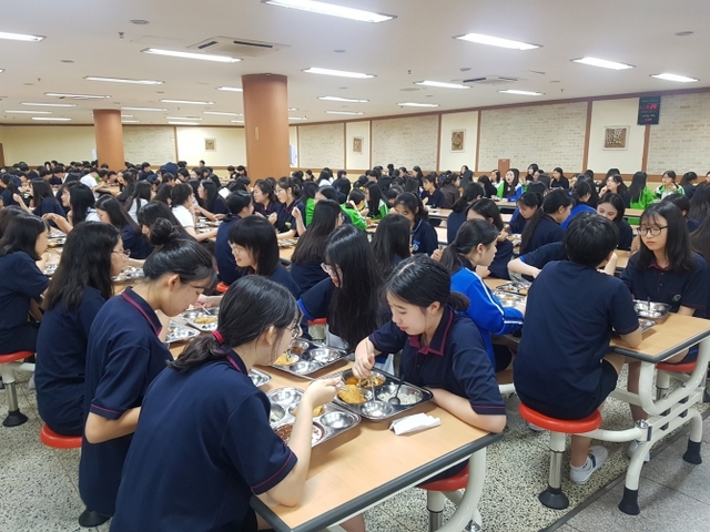 안산시가 고등학교 3학년을 대상으로 무상급식 지원을 확대 시행한다. (제공: 안산시) ⓒ천지일보(뉴스천지) 2018.7.14