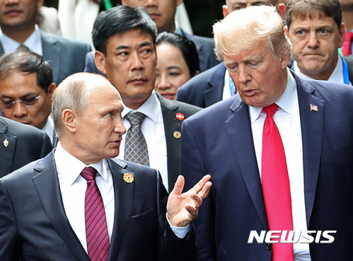 도널드 트럼프 미국 대통령(오른쪽)과 블라디미르 푸틴 러시아 대통령. (출처: 뉴시스)