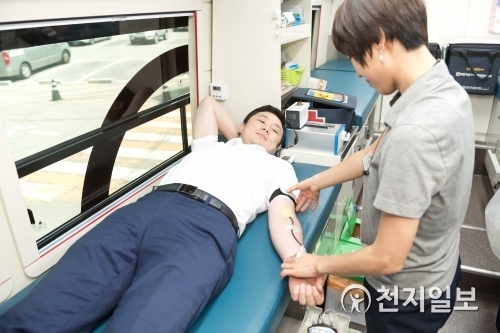 전북은행이 지난 6일 2018 하절기 ‘JB 사랑 나눔 헌혈캠페인’을 실시했다. ⓒ천지일보 2018.8.7