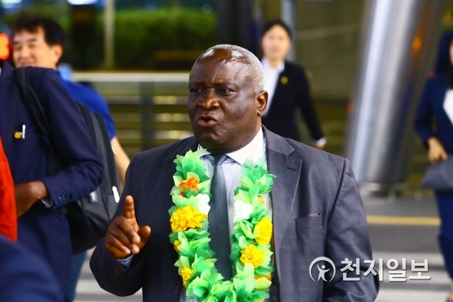 은다이제예 전 부룬디 대통령, 만국회의 참석차 입국 은다이제예 전 부룬디 대통령, 만국회의 참석차 입국