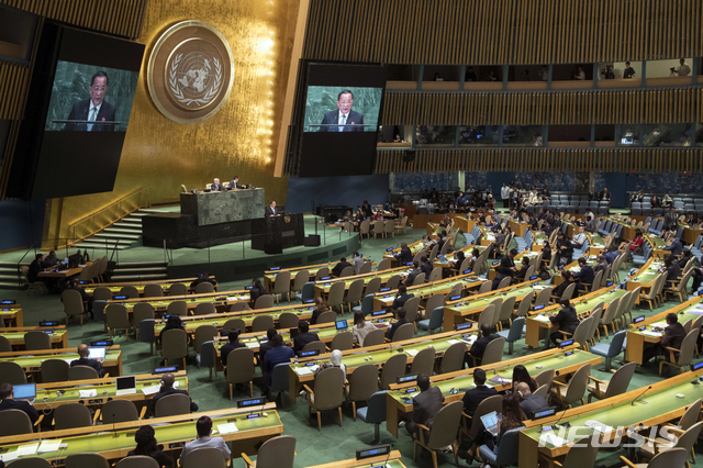 리용호 북한 외무상이 지난달 29일(현지시간) 유엔 총회에서 연설하고 있다. (출처: 뉴시스)