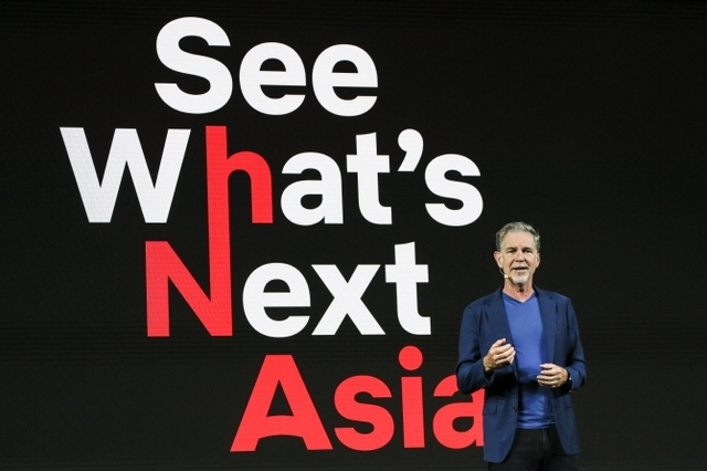 리드 헤이스팅스 창립자 겸 CEO가 8일 오전 싱가포르 마리나베이샌즈에서 넷플릭스가 개최한 아시아 최초 멀티 타이틀 라인업 이벤트 행사 ‘See What’s Next: Asia’에서 ‘킹덤’에 대한 기대감을 드러냈다. (제공: 넷플릭스)
