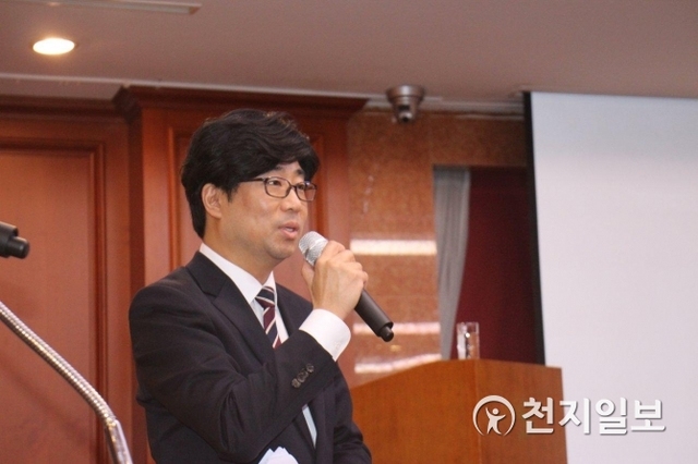 세종포럼에서 노건식 사운드리퍼블리카 대표가 “한국 대중음악의 글로벌 진출”이라는 주제로 강연하고 있다. (제공: 세종대학교) ⓒ천지일보 2018.11.13
