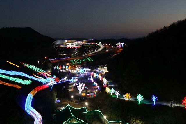 전남 보성군이 오는 12월 14일부터 2019년 1월 13일까지 31일간 보성군 한국차문화공원 일원에서 ‘제16회 보성차밭 빛 축제’를 펼친다. (제공:보성군) ⓒ천지일보 2018.11.22