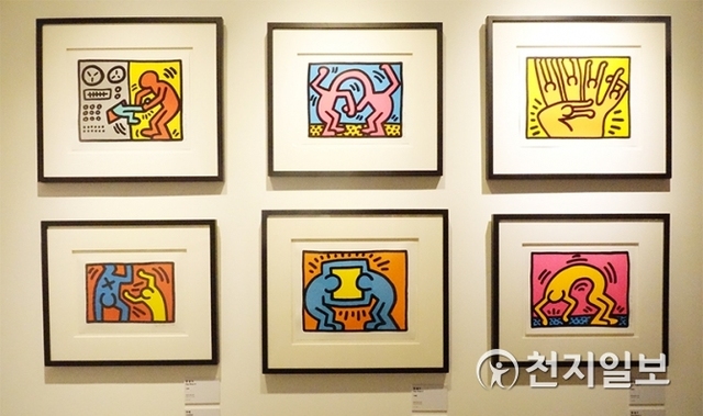 [천지일보=장수경 기자] ‘키스해링, 모두를 위한 예술을 꿈꾸다’展을 통해 공개된 작품. 24일부터 시작되는 전시는 내년 3월 17일까지 진행된다. ⓒ천지일보 2018.11.23