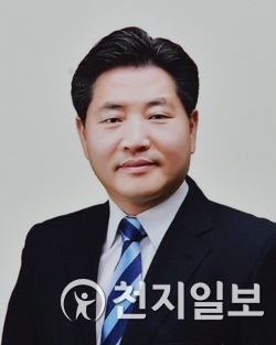 김동일 충남도의원.