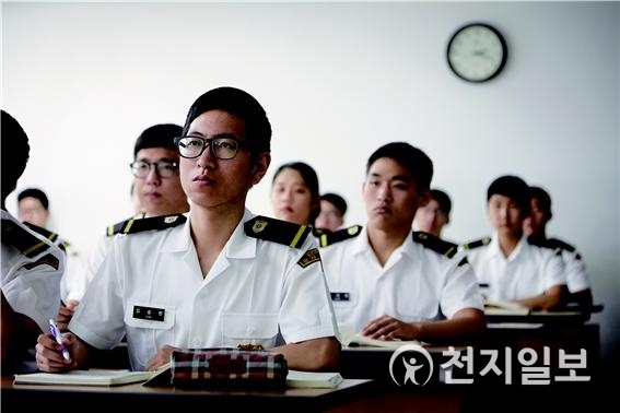 군사학과 학생들이 수업을 받고 있는 장면 (제공: 청주대학교) ⓒ천지일보 2018.12.12
