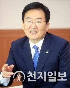 문인 광주 북구청장. (제공: 북구청) ⓒ천지일보 2018.12.28