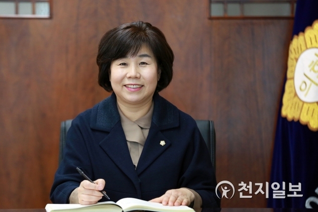 김영애 아산시의회 의장. (제공: 아산시의회) ⓒ천지일보 2018.12.31