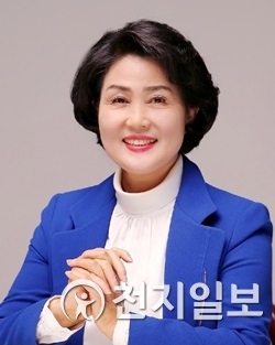 충남도의회 한영신 의원. (제공: 충남도의회) ⓒ천지일보 2019.1.16
