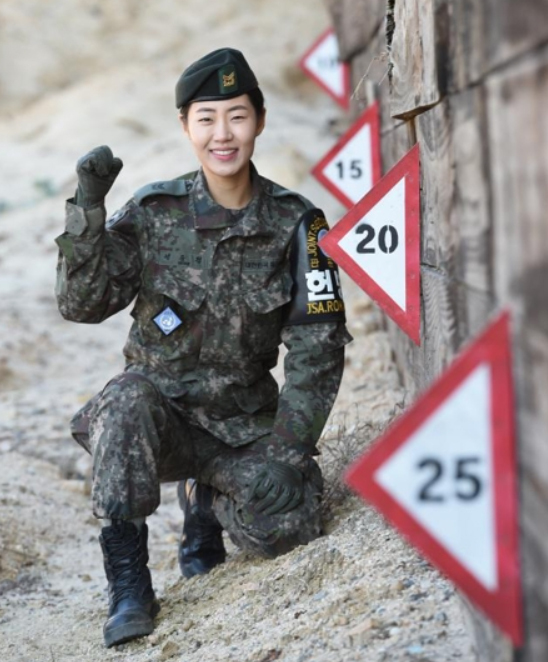 JSA 경비대대 첫 한국군 여군 성유진 중사 (제공: 국방부) 2019.1.18
