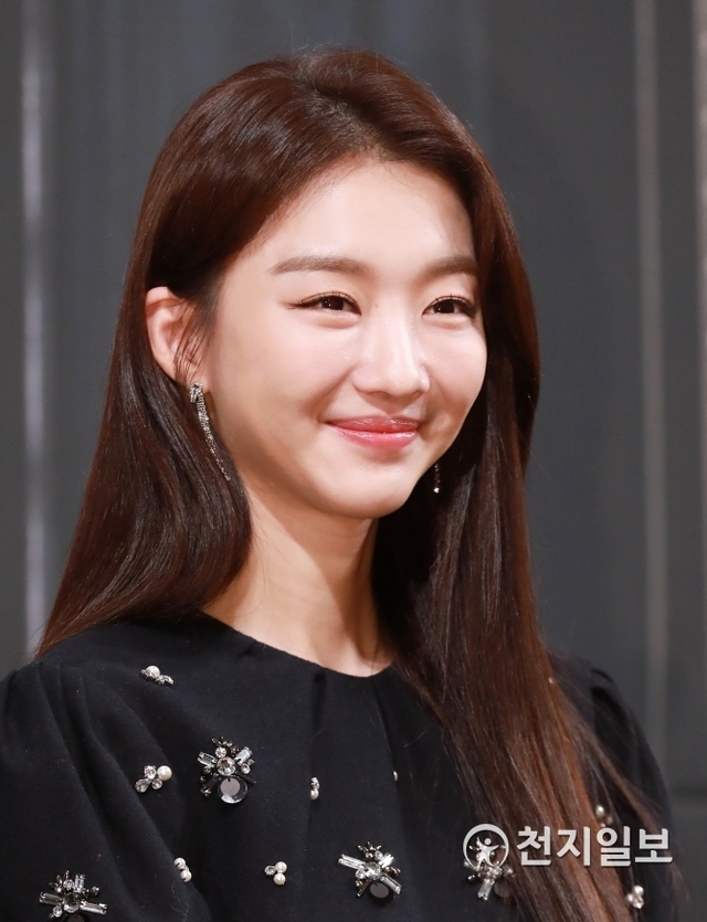 [포토] 미소 짓는 배우 장희진 (바벨 제작발표회)