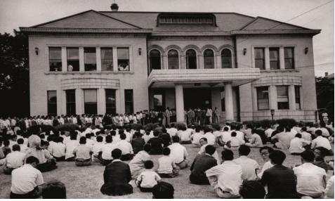 애도의 물결에 둘러싸인 경교장 (사진제공: 서울시)