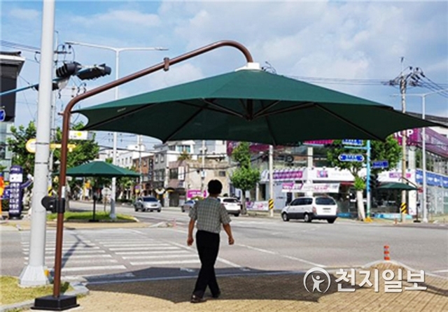 설치된 무더위 그늘막 모습. (제공: LH) ⓒ천지일보 2019.5.14