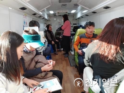 인천 연수구에서 운영 중인 '찾아가는 건강관리버스'. (제공: 인천 연수구청) ⓒ천지일보 2019.5.14