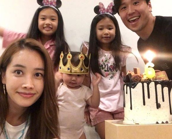 양은지♥이호, 귀여운 세 딸과 가족셀카 인증샷 (출처: 양은지 이호 인스타그램)