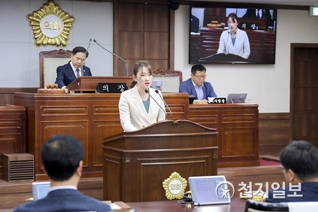 순천시의회 김미애 의원이 4일 열린 본회의에서 5분 발언을 하고 있다. (제공: 순천시의회) ⓒ천지일보 2019.6.5