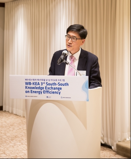 서울 로얄호텔에서 열리는‘WB-KEA 에너지효율 남-남 지식교류 프로그램’에서 한국에너지공단 오대균 기후대응이사가 환영사를 하고 있다. (제공: 한국에너지공단) ⓒ천지일보 2019.6.17
