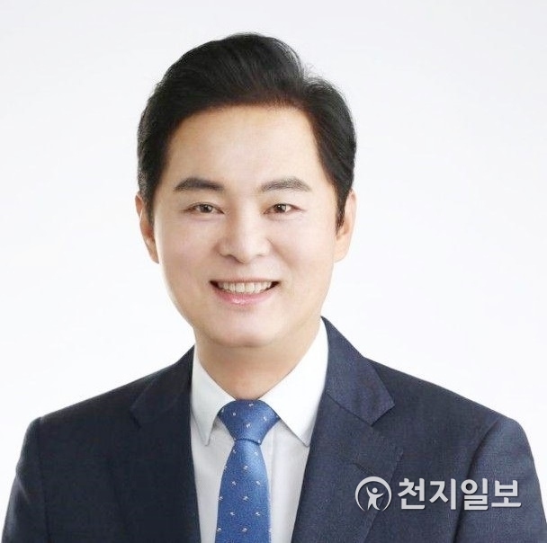 류영진 부산진을지역위원장. ⓒ천지일보 2019.6.19