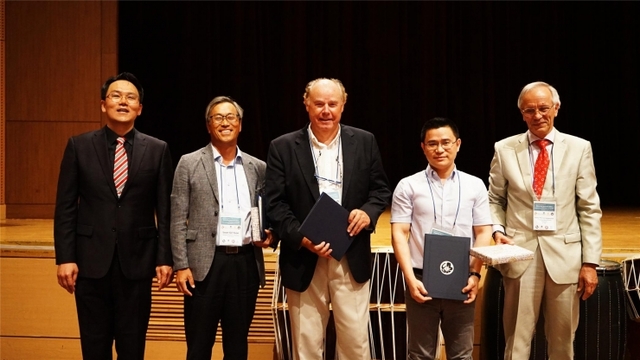 세계 재료 분야의 석학들이 경기도 고양 킨텍스에 모여 ‘국제 재료 학술대회 Collaborative Conference on Materials Research (CCMR) 2019’를 성공리에 개최했다. CCMR 수상자 사진. (제공: 광운대학교)