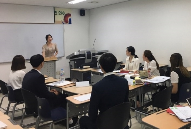 오는 6월 30일과 7월 1일, 일본으로 파견되는 한국어 예비교원들이 모의 수업을 진행하고 있다. (제공: 경희대학교)