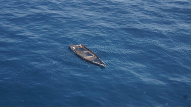 합동참모본부가 최근 발견된 북한 무인 소형 목선 3척을 현장에서 파기했다고 15일 밝혔다. 해군 해상작전헬기가 촬영한 북한 소형 무인 목선 (제공: 합동참모본부) 2019.7.15