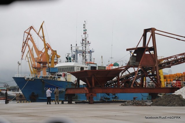북한 원산항에 억류된 러시아 어선 '시앙하이린(XianHaiLin) 8호'의 모습. (출처: 북한 주재 러시아대사관 페이스북) 2019.7.28
