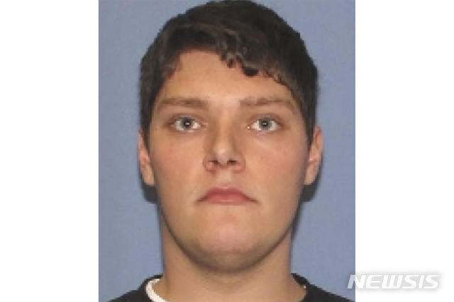코너 베츠(24)가 미국 오하이오주 데이턴에서 자신의 여동생을 포함한 9명을 총기 난사로 살해한 지 일주일이 넘었지만 동기는 여전히 오리무중이다(출처: 뉴시스)