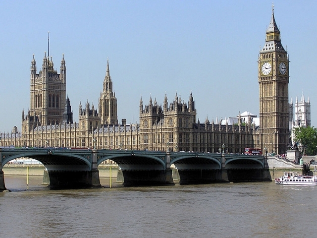 영국 의회 모습 (출처: Wiki - Arpingstone)