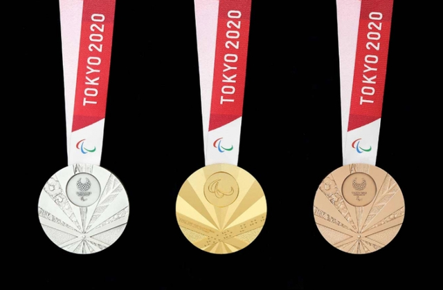 2020년 도쿄하계패럴림픽(장애인올림픽)에서 선수들에게 수여하는 공식 메달이 전범기(욱일기)를 연상케 해 논란이다. (출처: 도쿄패럴림픽 조직위원회 홈페이지 캡처)