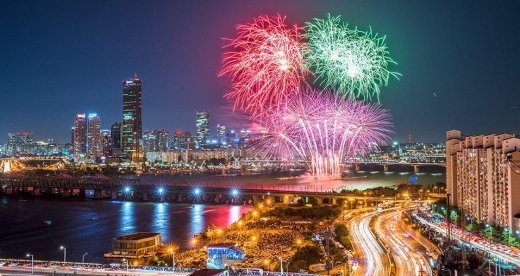 ‘한화와 함께 하는 서울세계불꽃축제 2016’ 불꽃쇼 모습