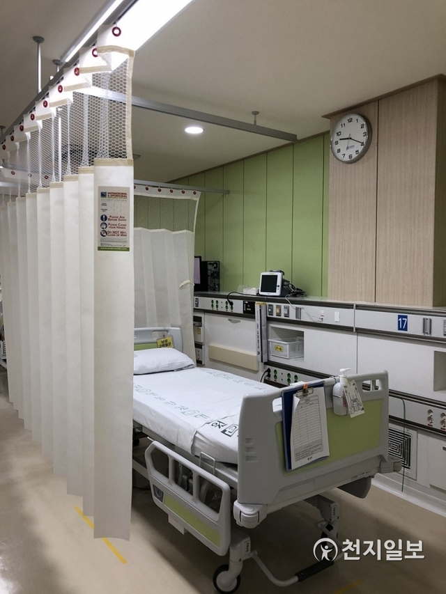 부산 대동병원이 지역 의료기관 최초로 중환자실 병상 커튼을 항균방염커튼 시스템으로 변경해 주목을 받고 있다. (제공: 대동병원) ⓒ천지일보 2019.7.11