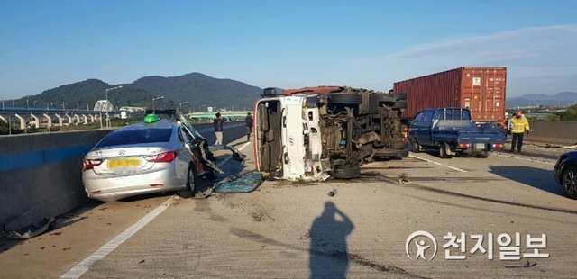 사고차량의 모습. (제공: 부산경찰청) ⓒ천지일보 2019.10.10