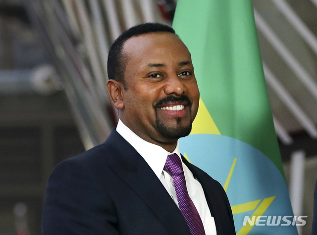 에티오피아의 아비 아흐메드(43) 총리가 11일(현지시간) 2019년도 노벨평화상 수상자로 선정됐다. 사진은 그가 지난 1월 24일 벨기에 브뤼셀 유럽연합(EU) 본부를 방문한 모습. (출처: 뉴시스) ⓒ천지일보 2019.10.11