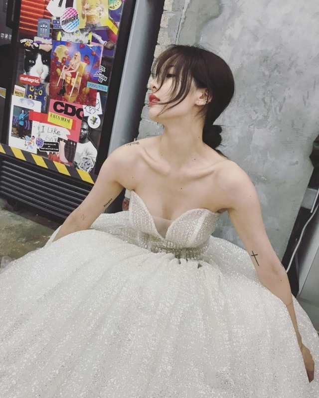 현아 드레스 (출처: 현아 인스타그램)