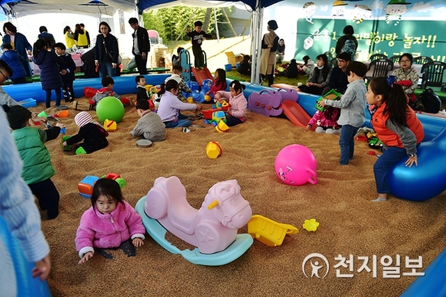 국제농식품박람회 행사장 속 어린이들을 위한 체험장 모습. (제공: 진주시) ⓒ천지일보 2019.10.29